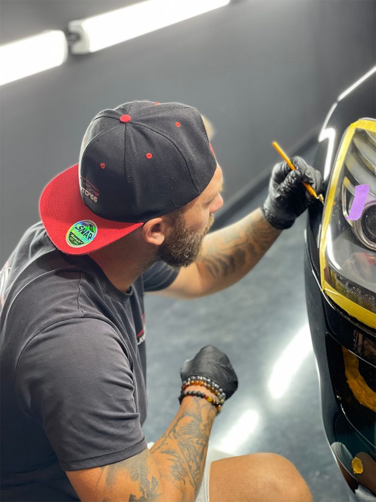 Detailing Sur Une Mercedes
