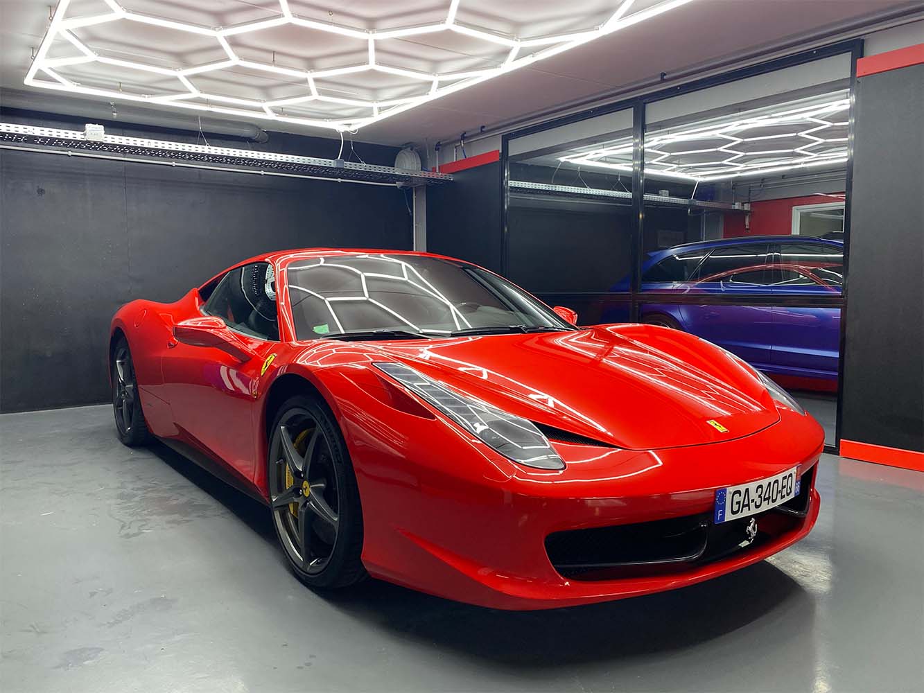 Nettoyage Ferrari Rouge